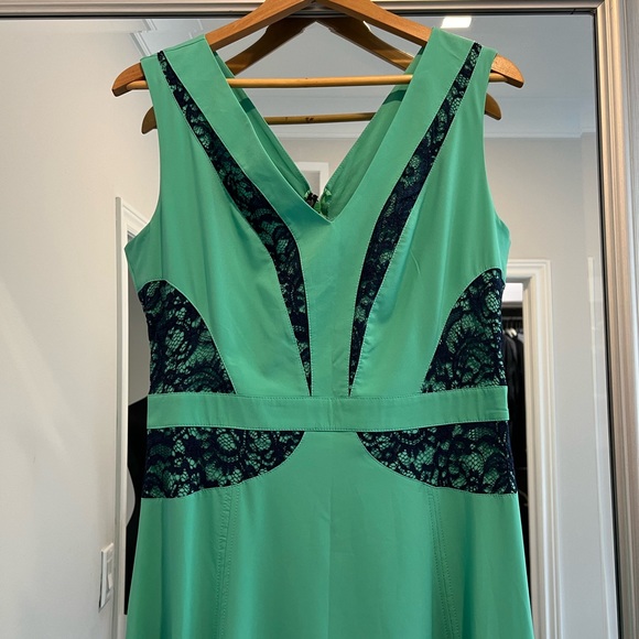 Mint long dress with navy lace elements - Picture 1 of 5